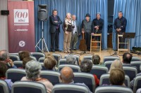 Más de cien personas asistieron al recital de Chema Puente organizado por la APC en homenaje a 'Pick'