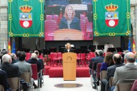 El Parlamento homenajeó a la Asociación de la Prensa en el acto de conmemoración de la Constitución Española